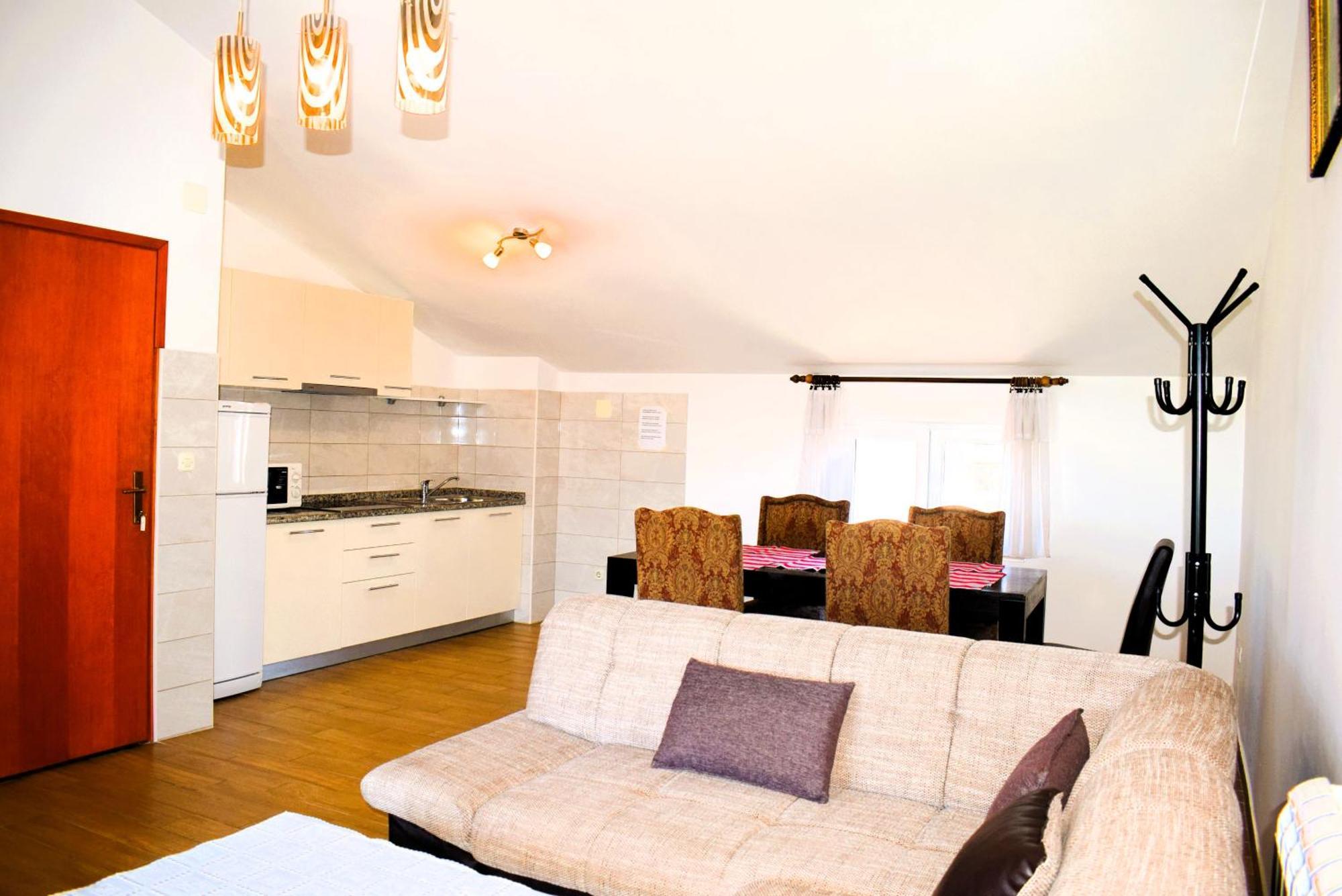 Apartments Milica Malinska Δωμάτιο φωτογραφία